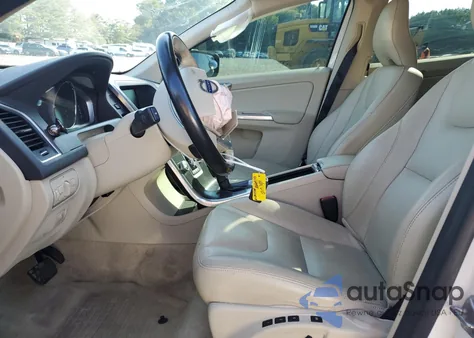 2016 Volvo Xc60 T5 Premier from USA, damaged, VIN YV4612RK4G2825011